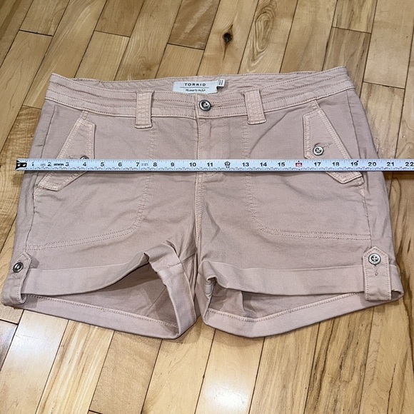 Torrid Shorts - Picture 6 of 8